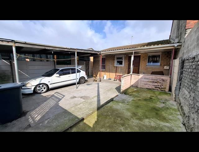 2 BEDROOM HOUSE FOR SALE IN LENTEGEUR